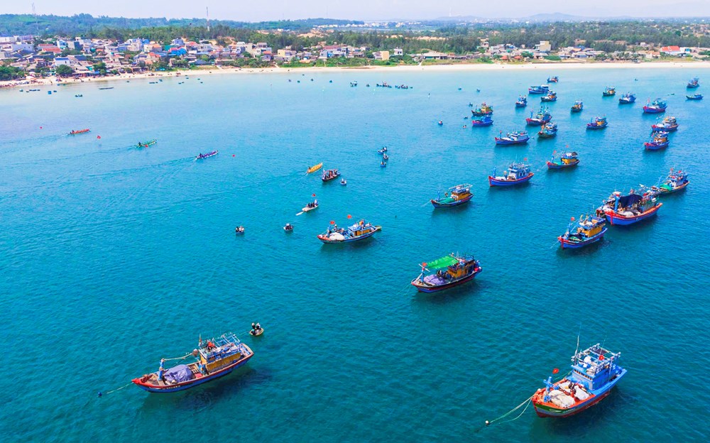 Tết Đoan Ngọ rộn ràng ngày hội đua thuyền ở xã Đông Sơn - ảnh 7
