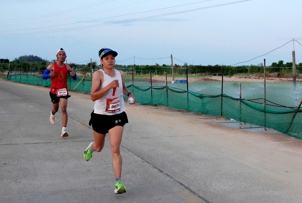 Gần 1.800 vận động viên chinh phục Lý Sơn Half Marathon 2026 - ảnh 3