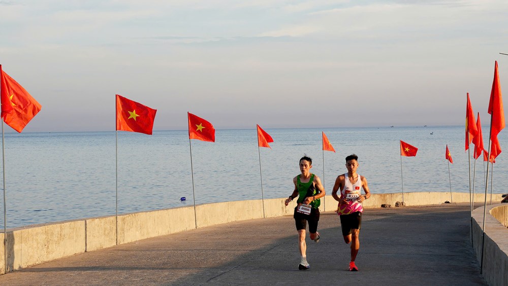 Gần 1.800 vận động viên chinh phục Lý Sơn Half Marathon 2026 - ảnh 4