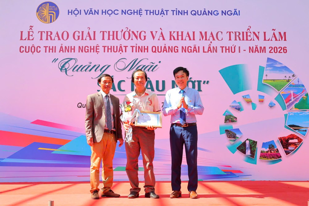 “Quảng Ngãi – Sắc màu mới”, tôn vinh những góc nhìn nghệ thuật giàu cảm xúc - ảnh 4
