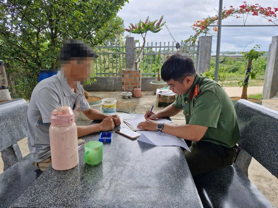 Quảng Ngãi xử lý 63 trường hợp tương tác với thông tin xấu độc trên không gian mạng - ảnh 2