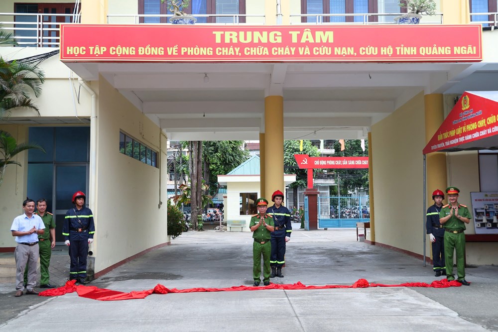 Ra mắt Trung tâm Học tập cộng đồng về PCCC và CNCH tỉnh Quảng Ngãi - ảnh 1