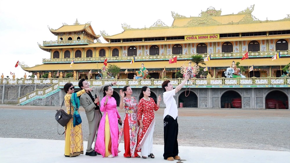 Người trẻ Quảng Ngãi lan tỏa giá trị văn hóa, du lịch bằng những thước phim số - ảnh 1