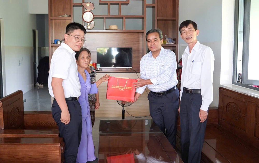 Quảng Ngãi chăm lo người có công bằng những việc làm thiết thực - ảnh 2