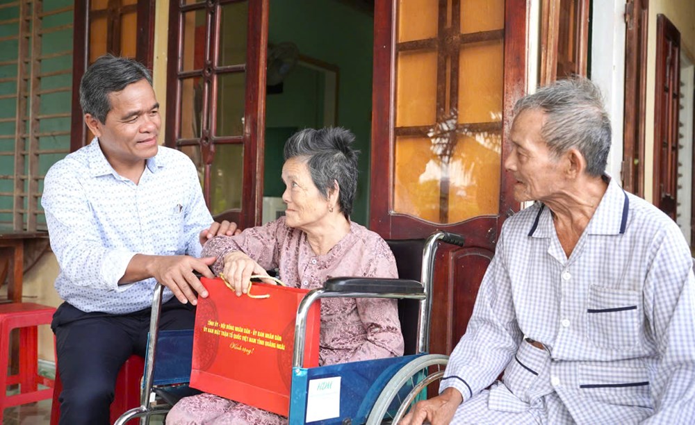 Quảng Ngãi chăm lo người có công bằng những việc làm thiết thực - ảnh 1