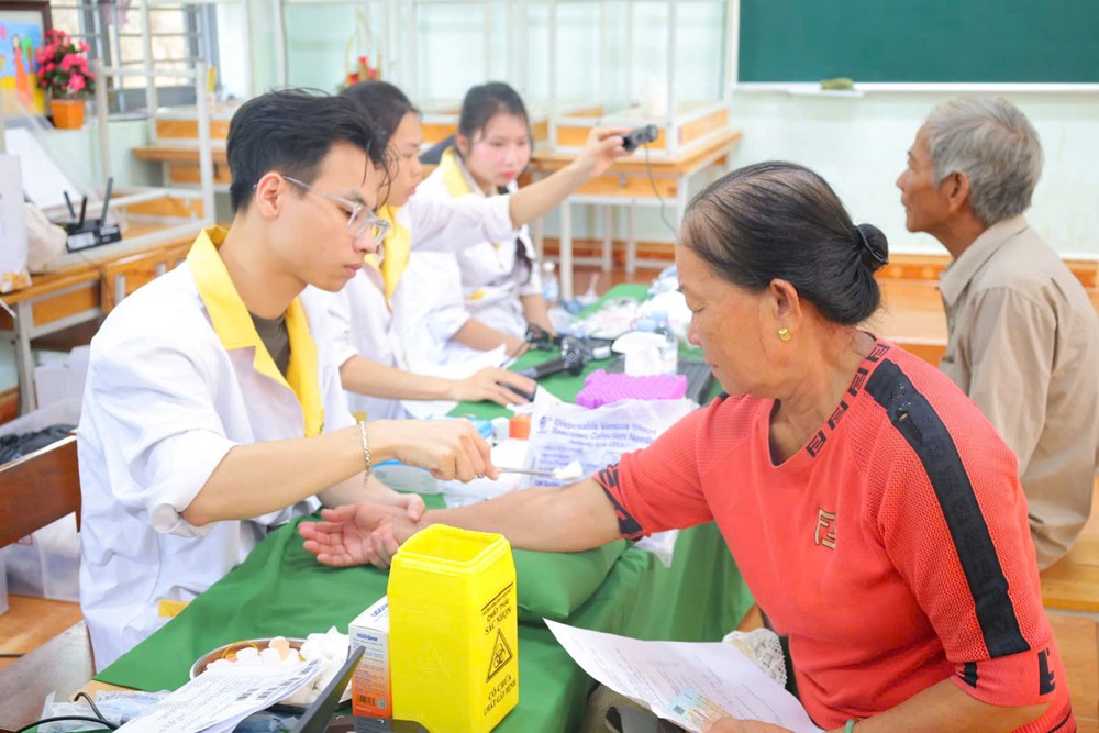 Thu nhận ADN, mở hy vọng xác định danh tính liệt sĩ - ảnh 6