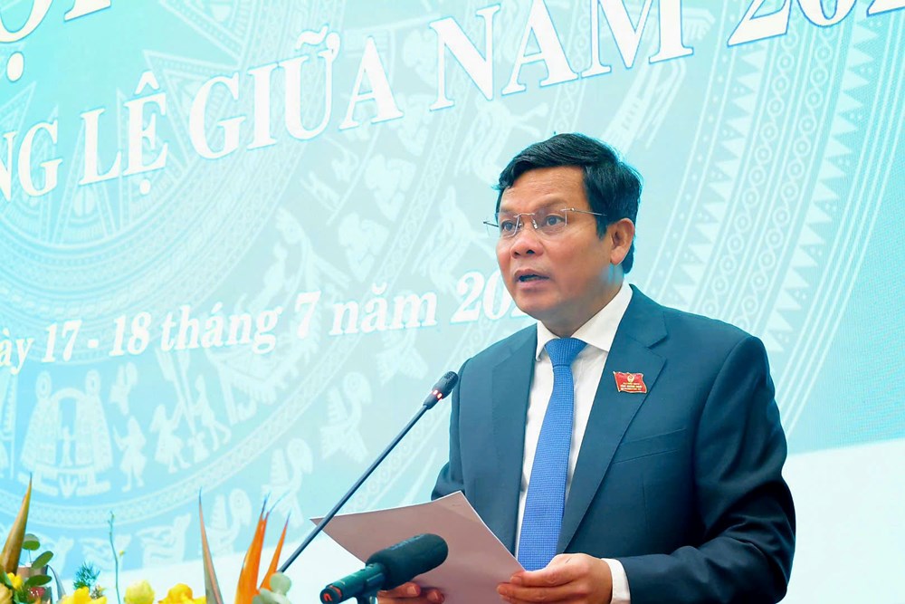 HĐND Quảng Ngãi khai mạc kỳ họp giữa năm, tạo động lực phát triển giai đoạn mới - ảnh 2