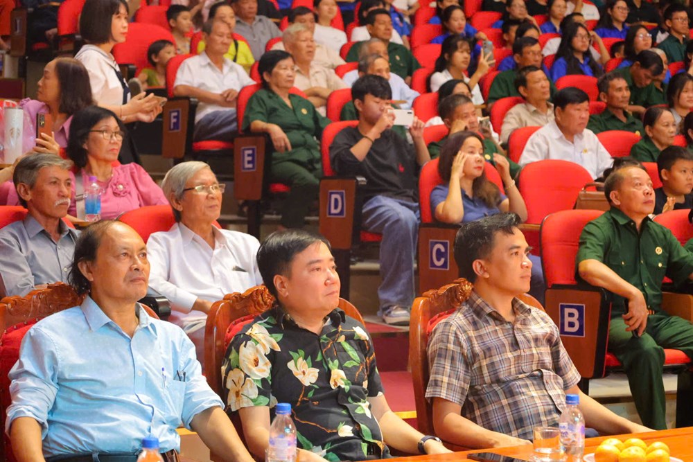 Quảng Ngãi khai mạc Tuần phim kỷ niệm 79 năm Ngày Thương binh - Liệt sĩ - ảnh 8