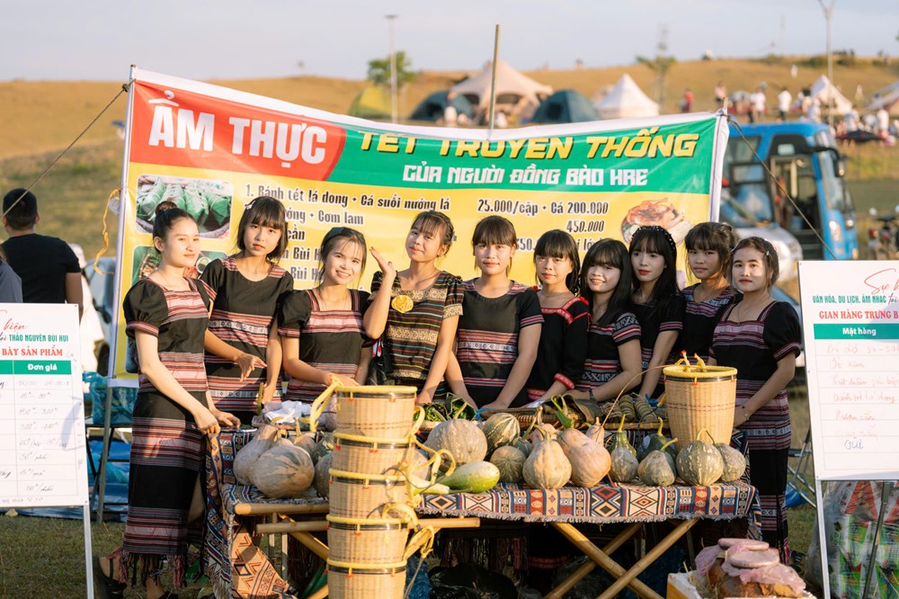 Lên Bùi Hui, chạm mây và khám phá bản sắc Hrê - ảnh 3