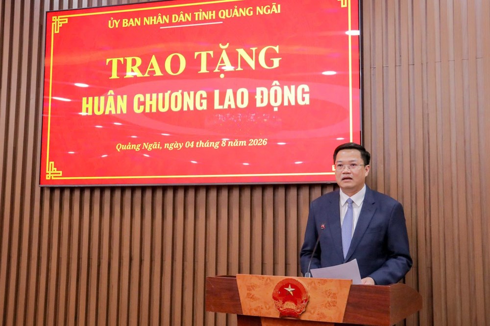 Trao Huân chương Lao động ghi nhận cống hiến của các nguyên lãnh đạo tỉnh - ảnh 2