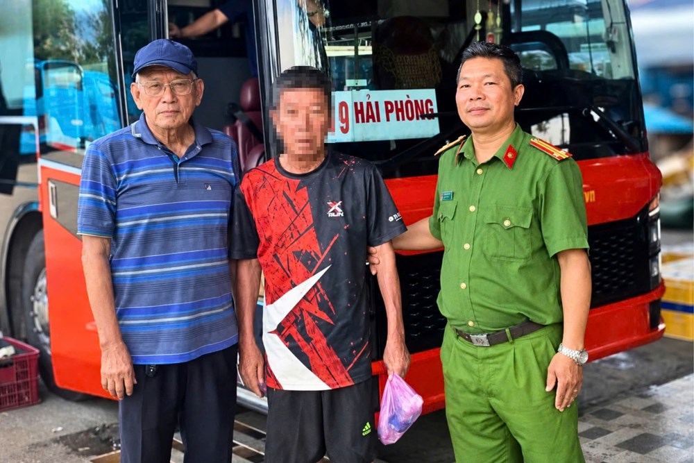 Công an xã Tịnh Khê kịp thời hỗ trợ người đàn ông đi lạc đoàn tụ với gia đình - ảnh 1