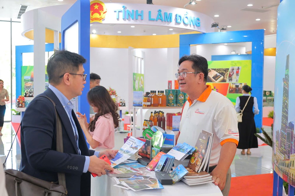Sắc màu đặc sản hội tụ, kết nối OCOP liên vùng - ảnh 7