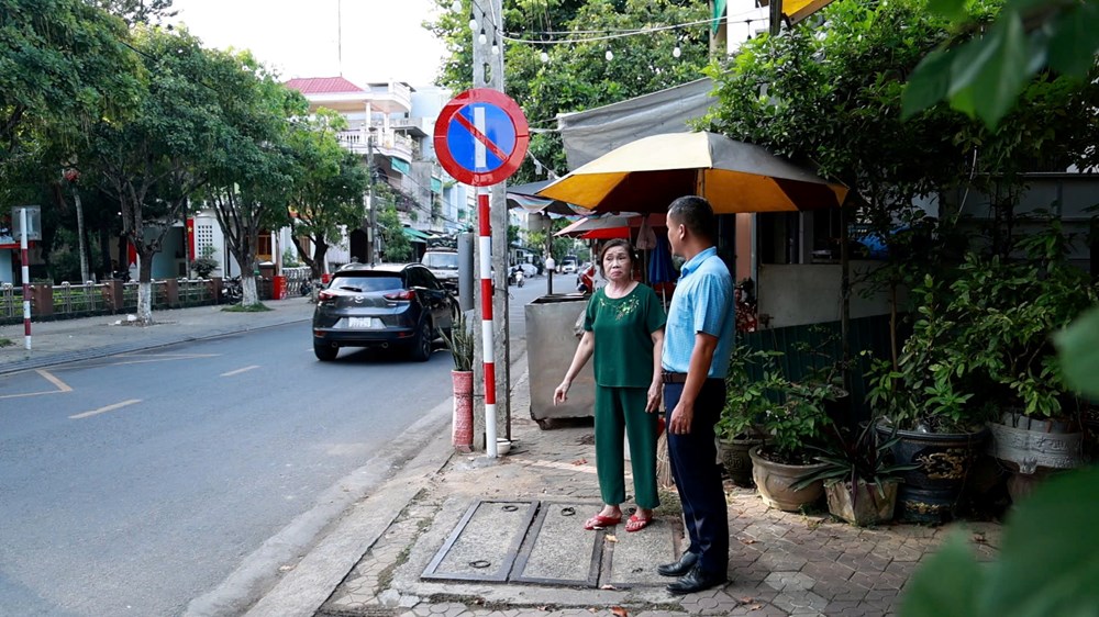 Cấm đỗ xe theo ngày chẵn - lẻ, tạo nếp giao thông văn minh ở đô thị Quảng Ngãi - ảnh 2