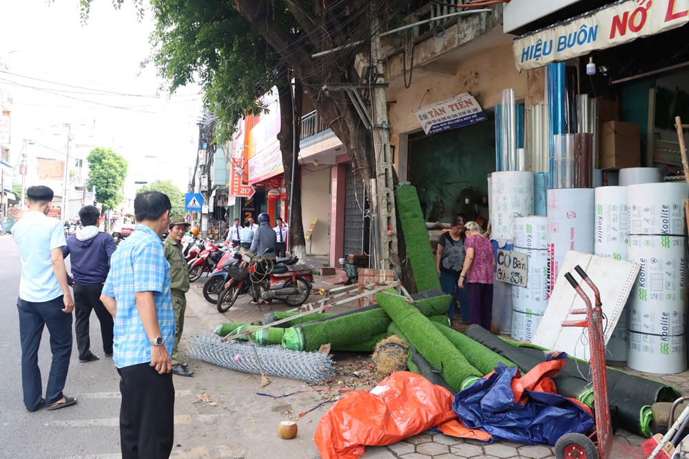  Lập lại trật tự đô thị, xây dựng nếp sống văn minh - ảnh 2