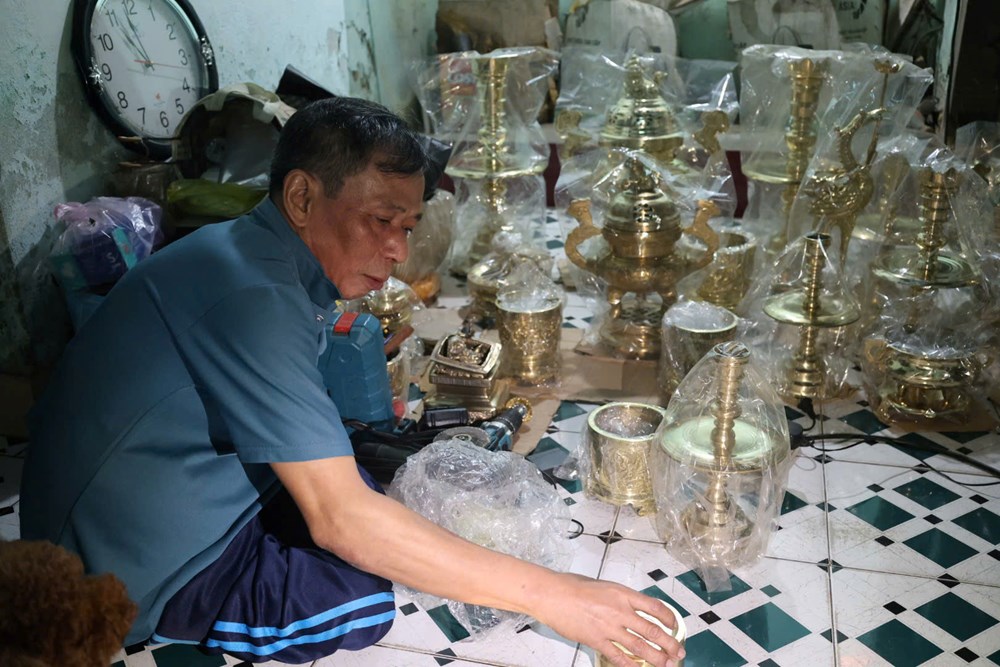 Làng đúc đồng Chú Tượng, còn ai giữ lửa? - ảnh 8