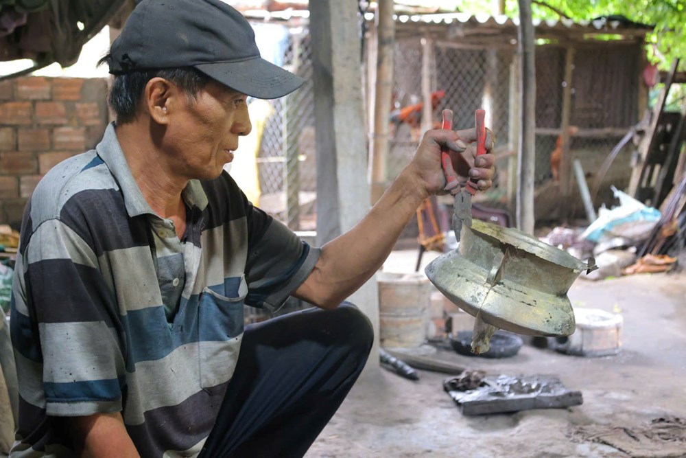 Làng đúc đồng Chú Tượng, còn ai giữ lửa? - ảnh 3