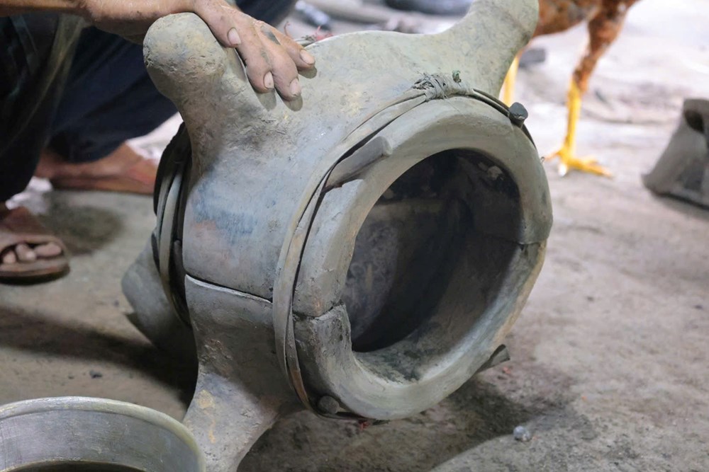Làng đúc đồng Chú Tượng, còn ai giữ lửa? - ảnh 2