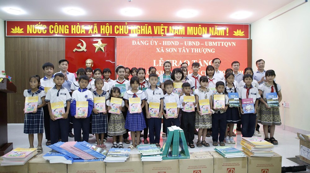 Những cuốn sách tiếp sức học sinh vùng khó - ảnh 1