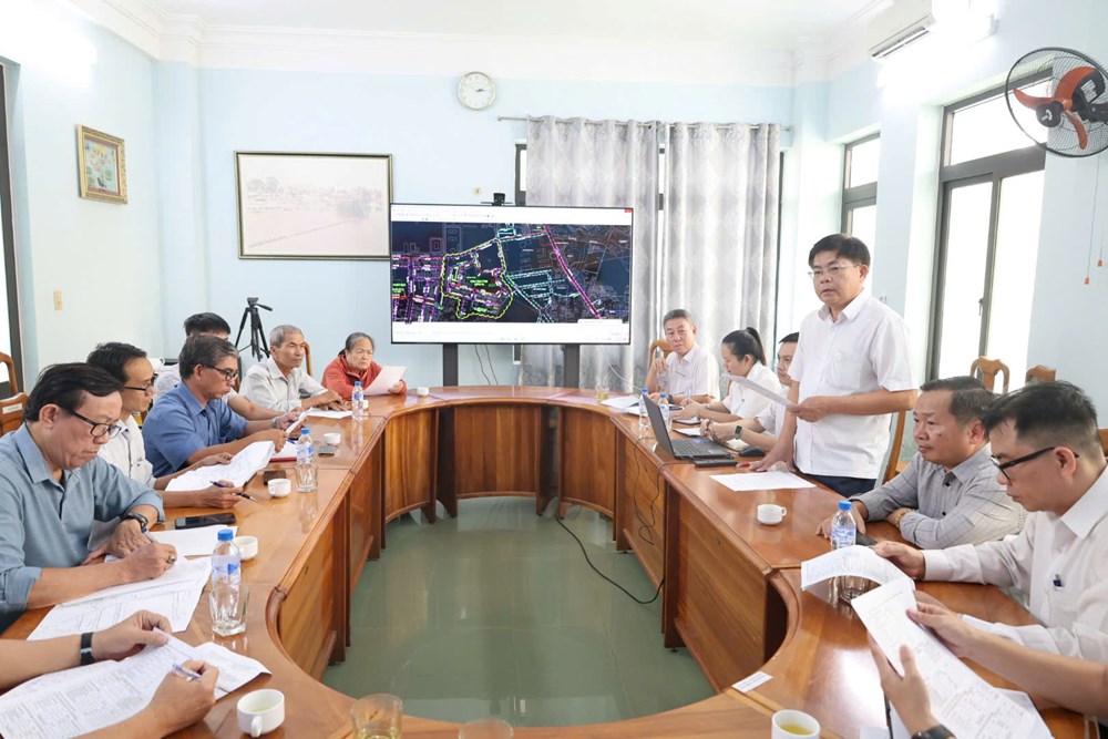 Nước máy đổi màu và bốc mùi, người dân tự mua thiết bị lọc - ảnh 6