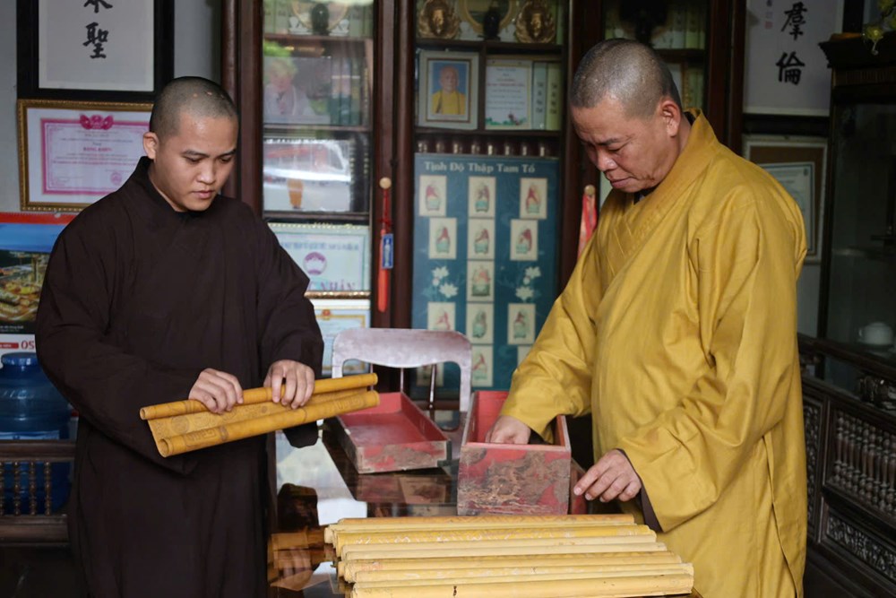  Quảng Ngãi: Hơn 200 năm gìn giữ 18 sắc phong quý tại chùa Hoa Sơn - ảnh 3