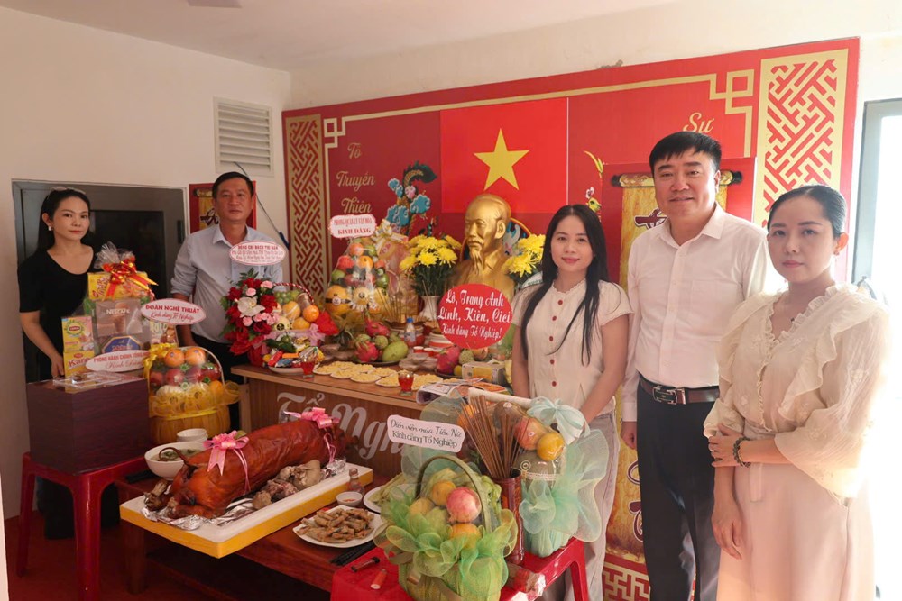 Tri ân Tổ nghiệp, tiếp nối ngọn lửa sân khấu - ảnh 4