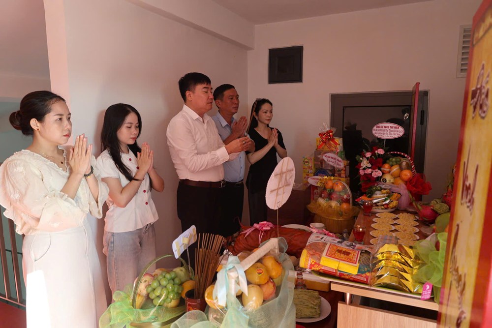 Tri ân Tổ nghiệp, tiếp nối ngọn lửa sân khấu - ảnh 2