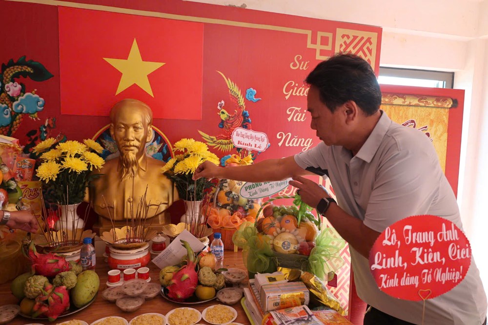 Tri ân Tổ nghiệp, tiếp nối ngọn lửa sân khấu - ảnh 3