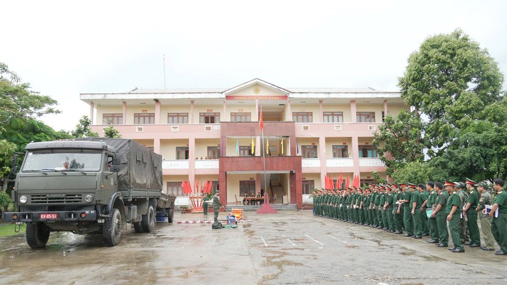 Quảng Ngãi tăng cường kĩ năng cứu nạn trong mùa mưa lũ - ảnh 1