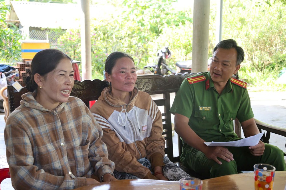 Hóa giải nghi kỵ, giữ bình yên làng bản - ảnh 2