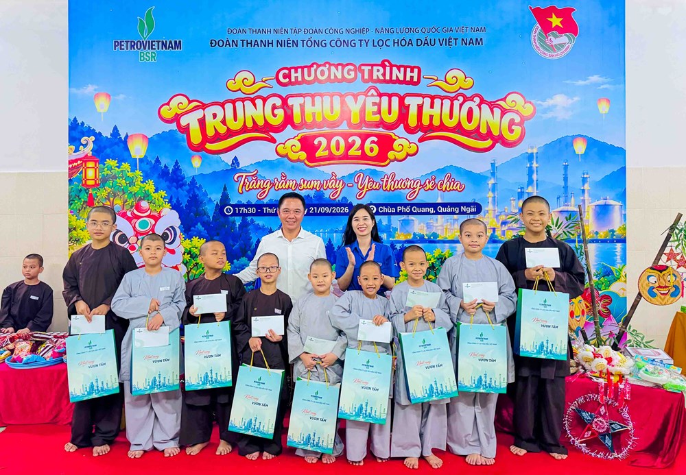 BSR trao yêu thương, thắp sáng ước mơ mùa Trung thu - ảnh 2