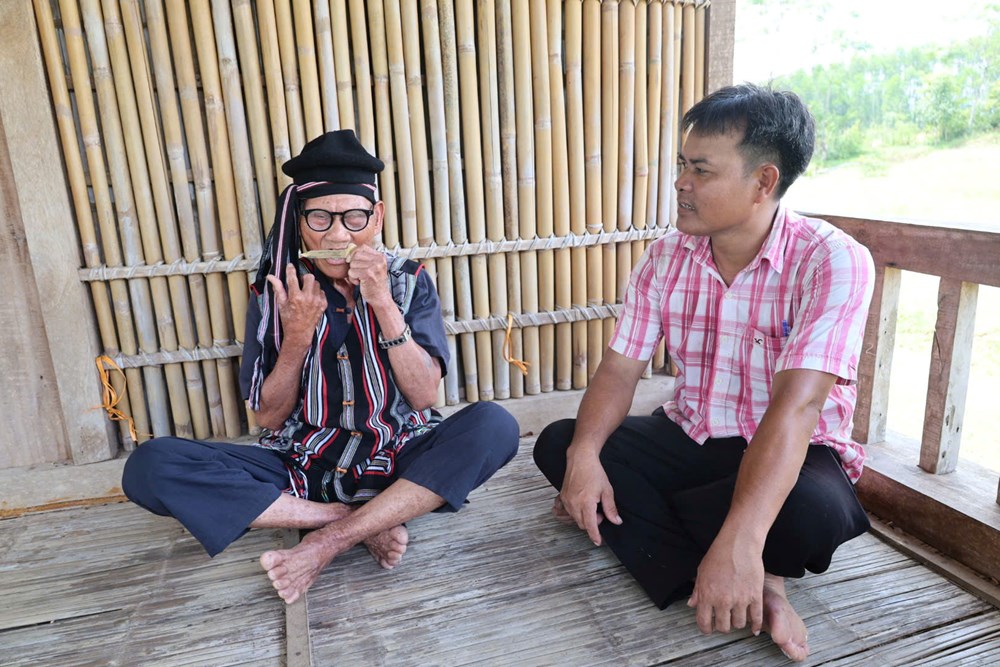 Tiếng đàn Ra ngói kể chuyện tình người Hrê - ảnh 3