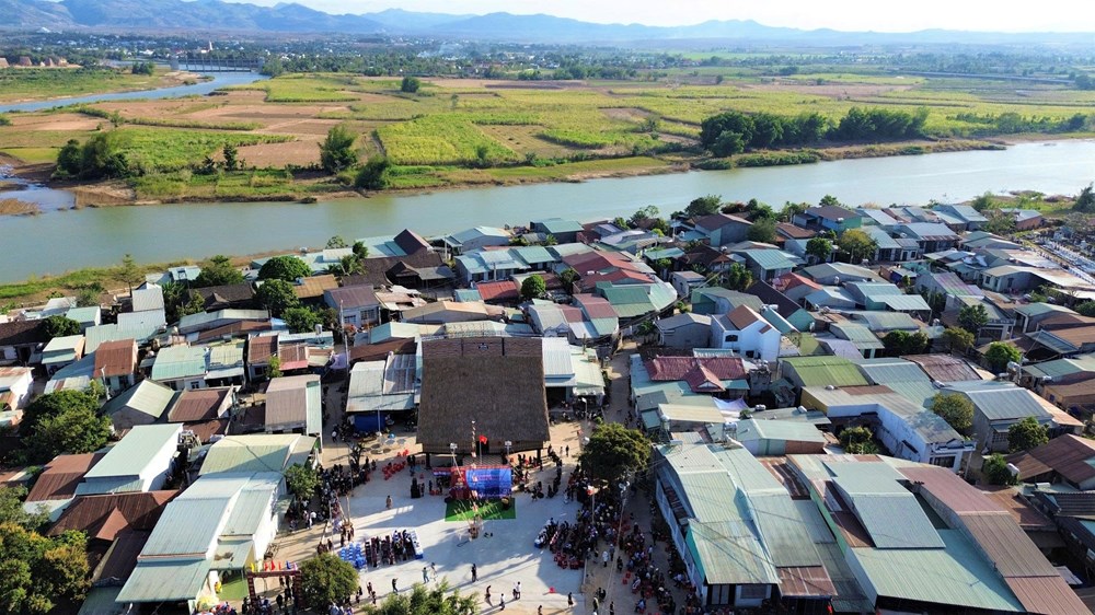 Để văn hóa truyền thống sống mãi trong cộng đồng - ảnh 7