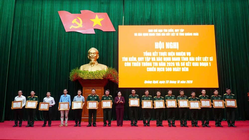 Quảng Ngãi khen thưởng các tập thể, cá nhân xuất sắc trong tìm kiếm, quy tập hài cốt liệt sĩ - ảnh 3