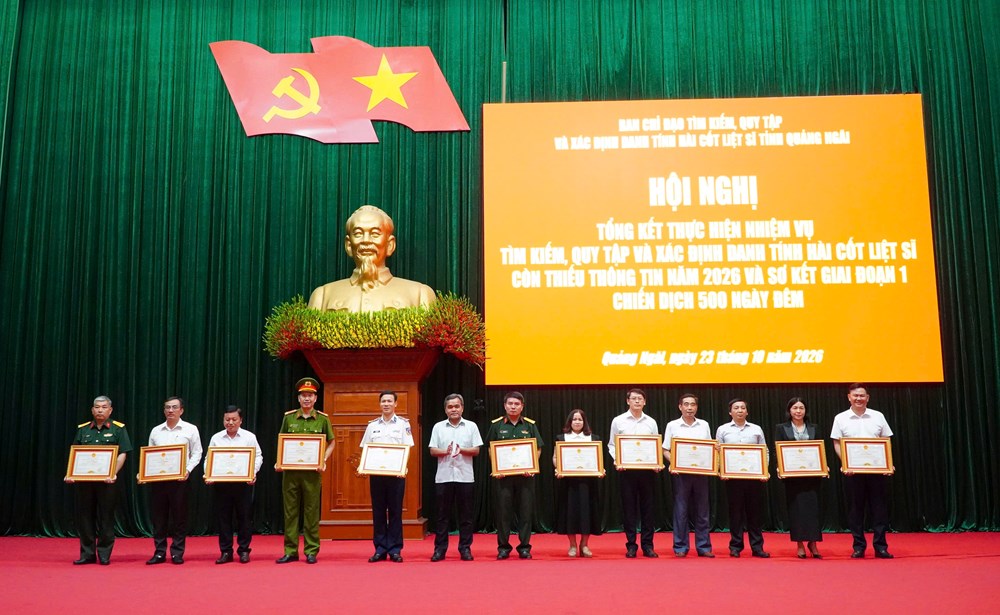 Quảng Ngãi khen thưởng các tập thể, cá nhân xuất sắc trong tìm kiếm, quy tập hài cốt liệt sĩ - ảnh 1