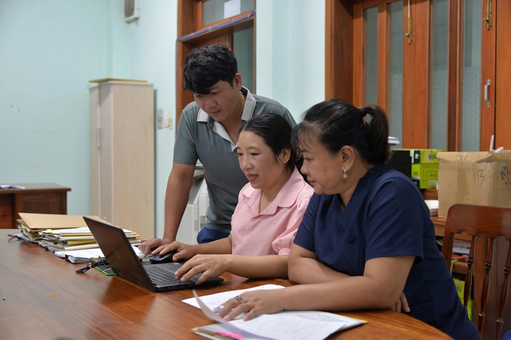 Quảng Ngãi đẩy nhanh số hóa hồ sơ đảng viên, hướng tới quản lý hiện đại - ảnh 2
