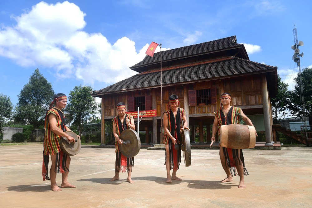 Quảng Ngãi tìm kiếm biểu trưng và ca khúc định vị bản sắc địa phương - ảnh 2