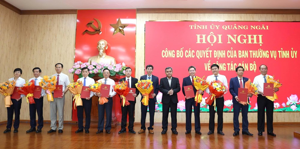 Quảng Ngãi điều động, luân chuyển nhiều cán bộ chủ chốt cấp xã - ảnh 1