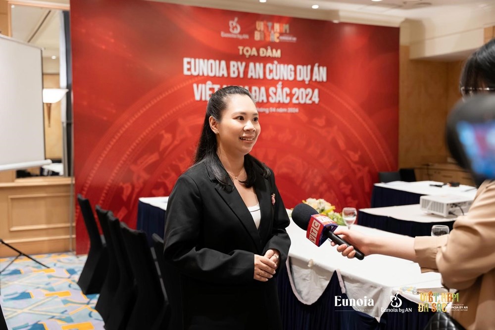 Việt Nam đa sắc tại Tuần lễ thời trang Bắc Kinh - ảnh 4