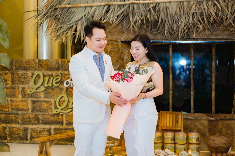 Những khán giả đặc biệt của Lê Thanh Phong trong đêm nhạc quê hương - ảnh 5
