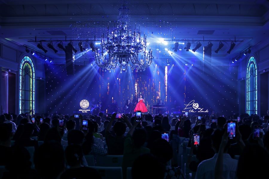 Lệ Quyên quyến rũ trong show diễn Love In The Cloud - ảnh 3