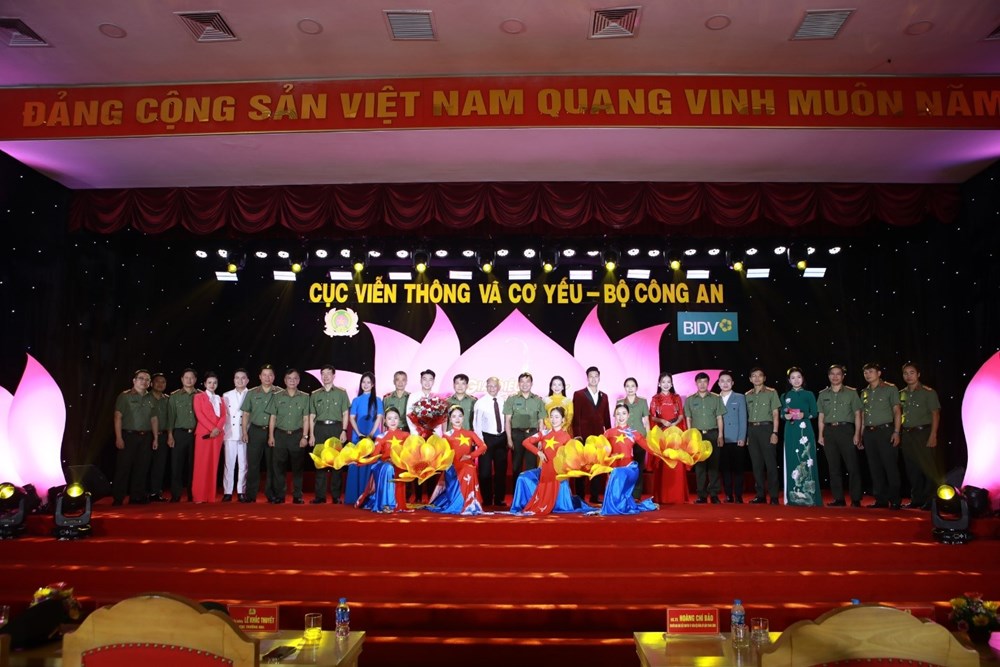 Xúc động, tự hào với “Giai điệu tháng 5” - ảnh 1