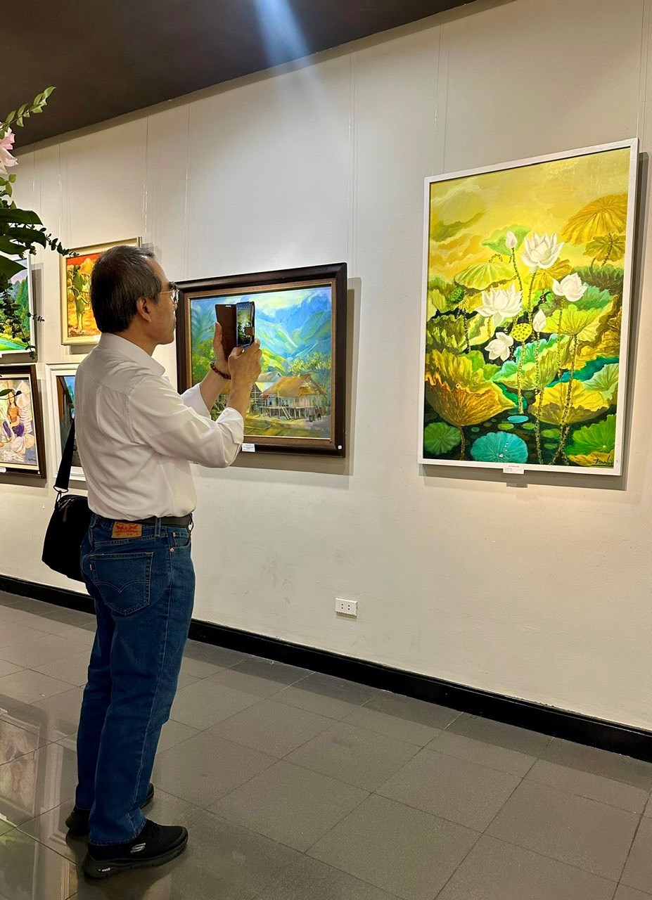 Triển lãm Cuộc sống quanh ta 2024 tôn vinh nét đẹp đời thường - ảnh 6