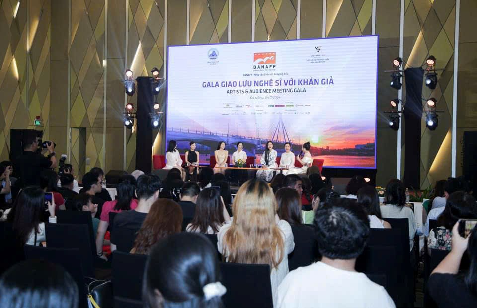 Gala kết nối khán giả cùng nghệ sĩ điện ảnh - ảnh 2