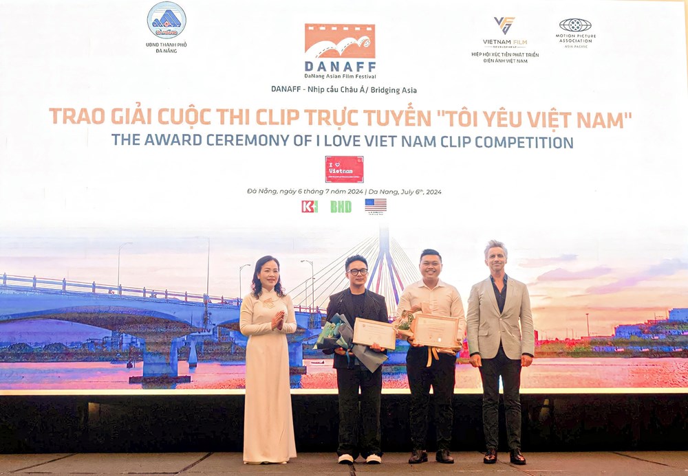 Trao giải Cuộc thi Clip trực tuyến Tôi yêu Việt Nam - ảnh 1