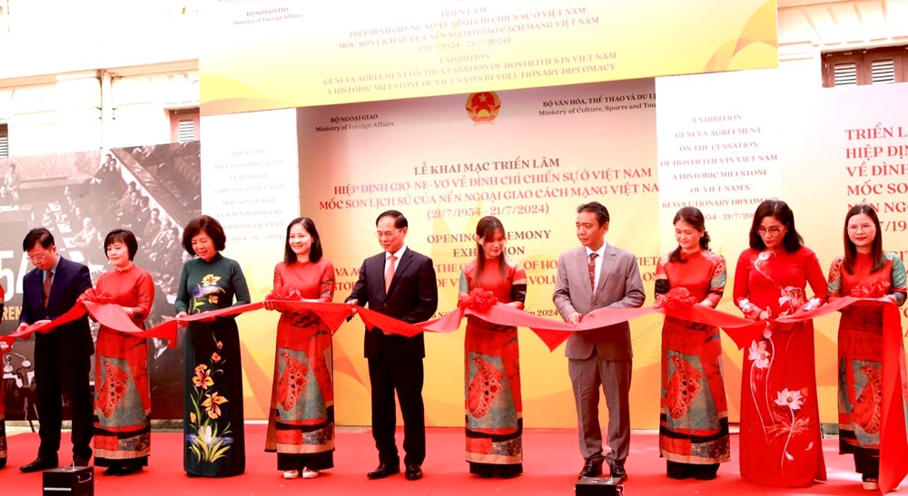 Triển lãm “Hiệp định Geneva về đình chỉ chiến sự ở Việt Nam – Mốc son lịch sử của Ngoại giao cách mạng Việt Nam“ - ảnh 3