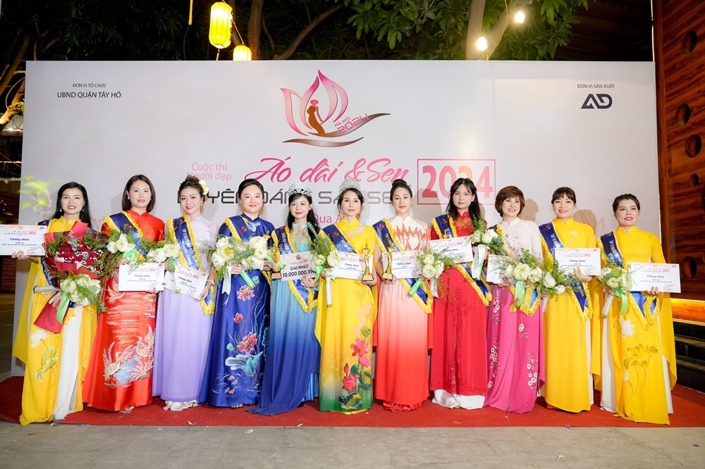 500 thí sinh tham gia Cuộc thi ảnh Người đẹp Áo dài và Sen Hà Nội 2024 - ảnh 1