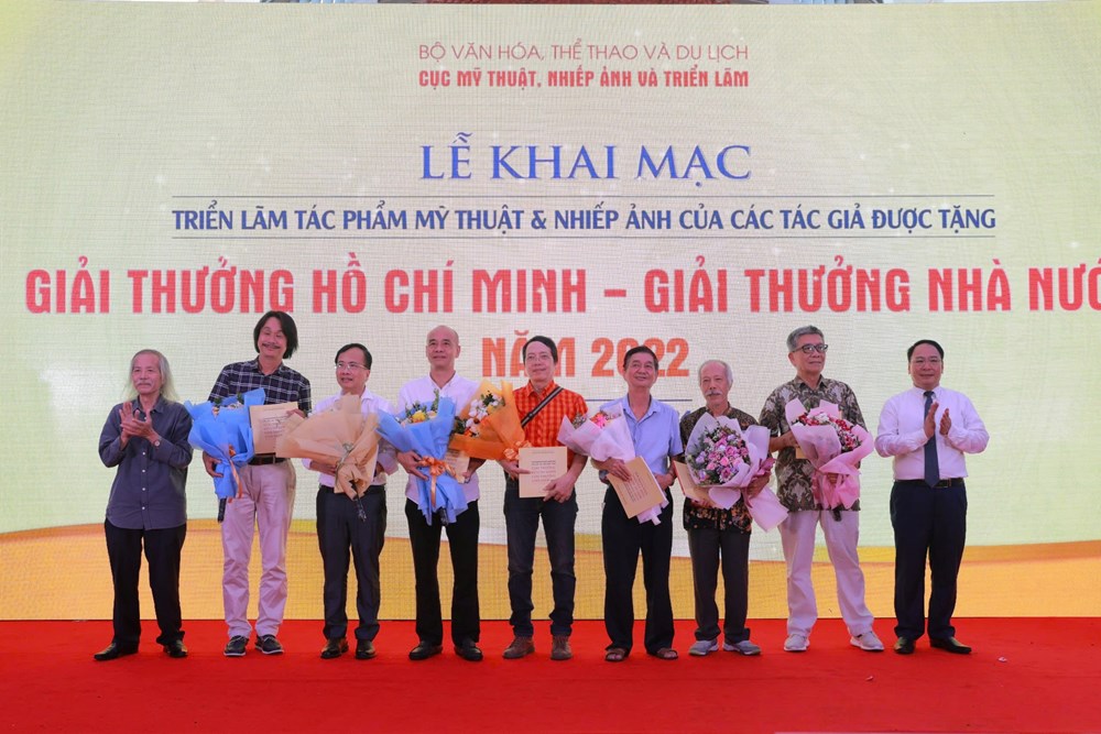 Chiêm ngưỡng tác phẩm mỹ thuật, nhiếp ảnh của tác giả được tặng Giải thưởng Hồ Chí Minh, Giải thưởng Nhà nước - ảnh 3