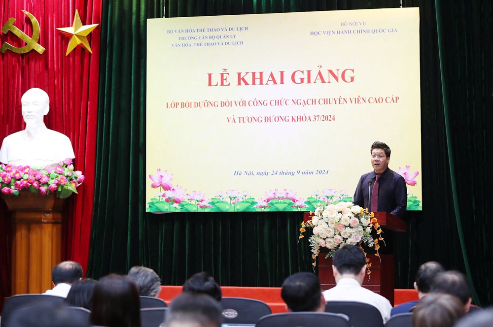 Xây dựng đội ngũ công chức, viên chức đủ phẩm chất, uy tín và năng lực - ảnh 5