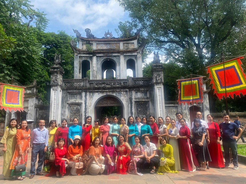 Hơn 3.000 giáo viên Hà Nội trải nghiệm tại Văn Miếu- Quốc Tử Giám và Hoàng thành Thăng Long - ảnh 5