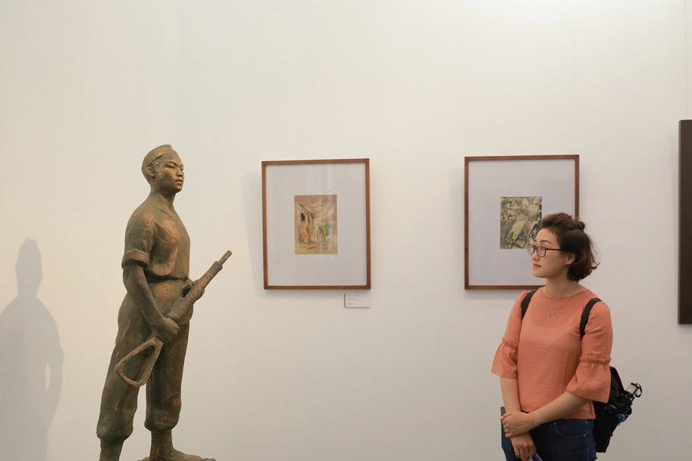 “Hà Nội - Sức sống và Niềm tin” trong tác phẩm mỹ thuật - ảnh 5